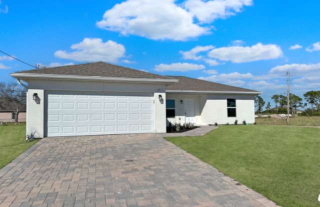 Bright and Airy: 3-Bedroom Brand New Home in Cape Coral photos photos