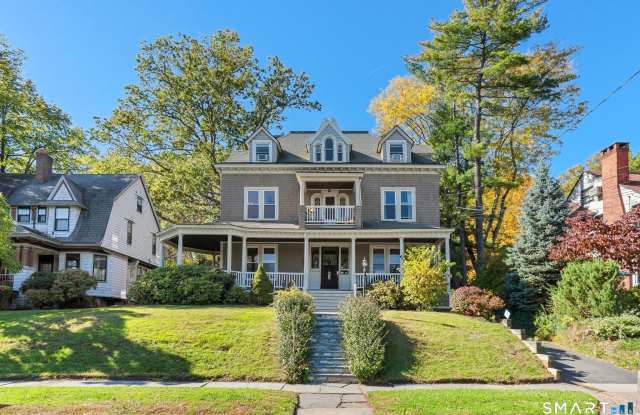 139 Girard Avenue