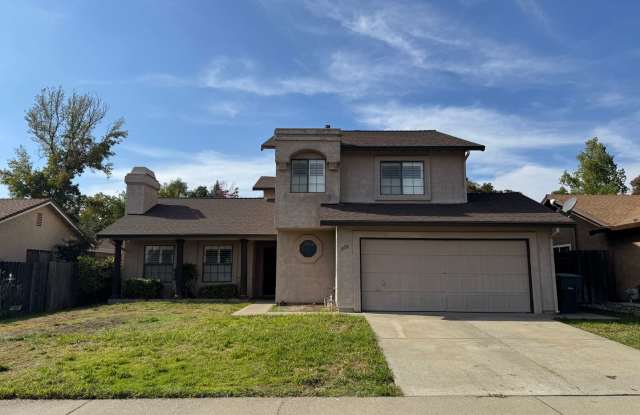 Photo of Roseville home with new carpet, paint,  shutters. Landscaper included!