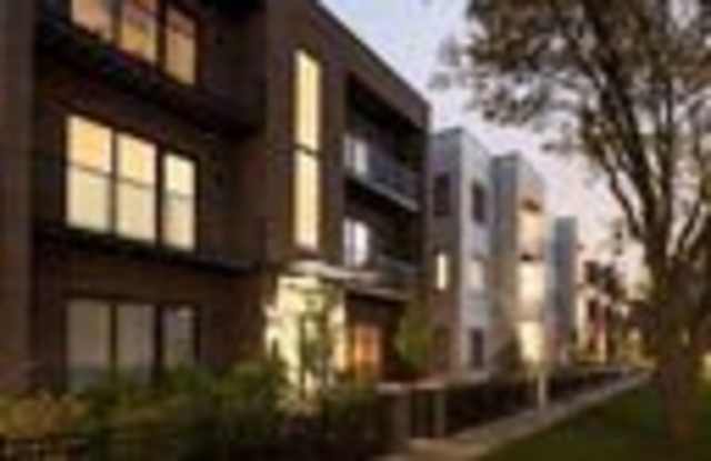 8037 W Belmont Avenue unit: 305