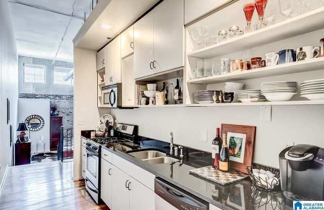 Photo of 2412 2ND AVENUE