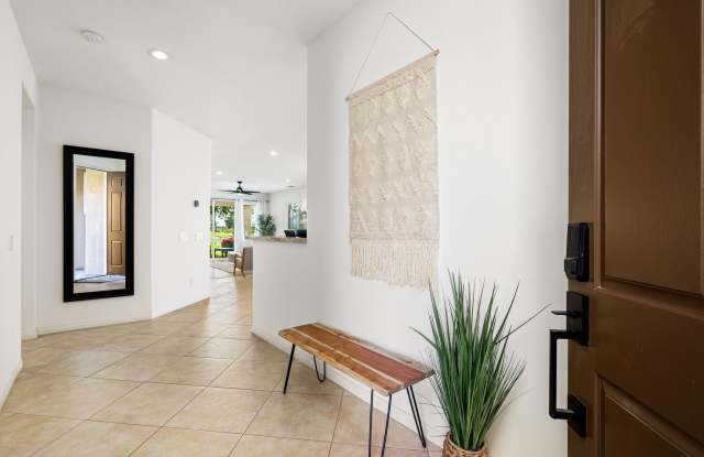 82223 Travolta Avenue