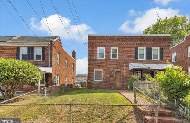 Photo of 1193 46TH Place SE