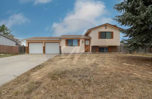 Photo of Great Home in Colorado Springs with 2 Car Garage