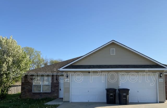 1208 Fall Meadow Ln - 1208 Fall Meadow Ln, Belton, MO 64012