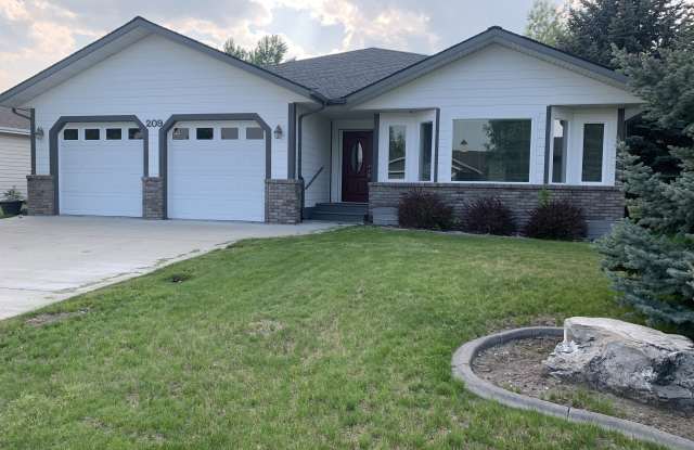 Photo of 209 W Nicklaus Ave