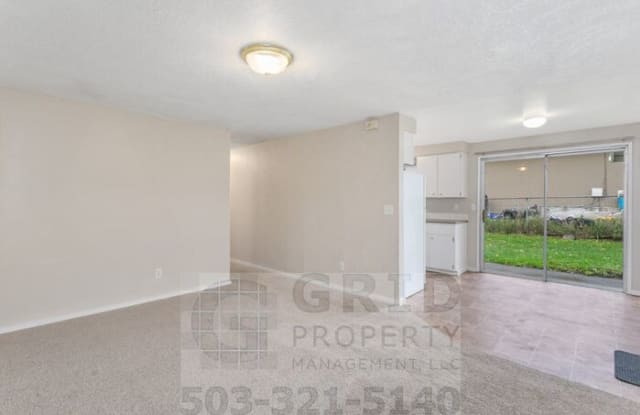 9214 North Hamlin Avenue - 9214 North Hamlin Avenue, Portland, OR 97217