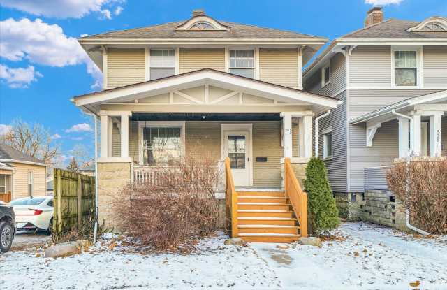 Rental Home Located at 805.5 E. Grove Street
