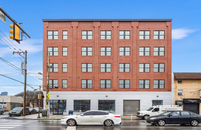 943 Washington Avenue