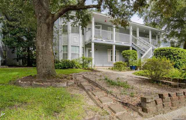 2813 Langley Ave unit: C105