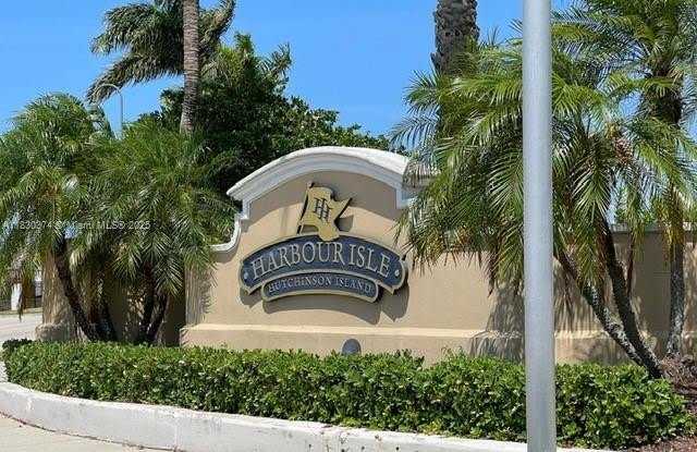 19 W Harbour Isle Dr W