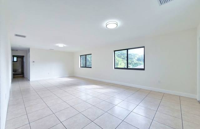 1489 Northwest 59th Street