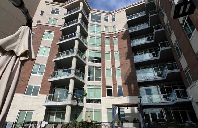 Photo of Spacious 2 bedroom 3 bath condo with office in City Lights!