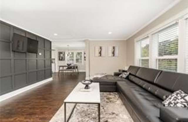 Photo of 1538 Carter Road