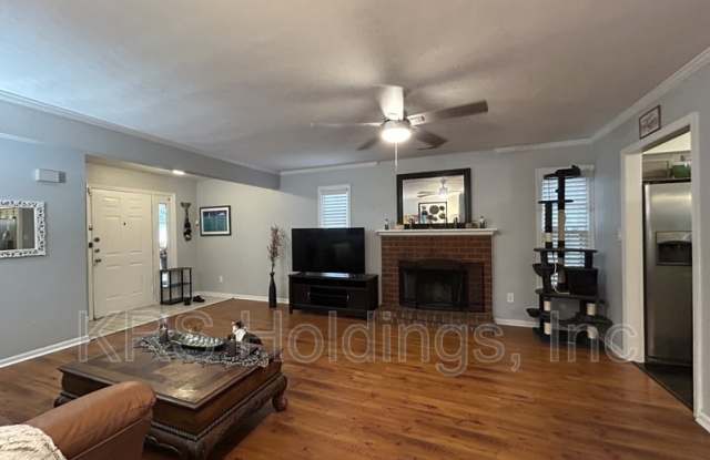 1275 Hillock Crossing