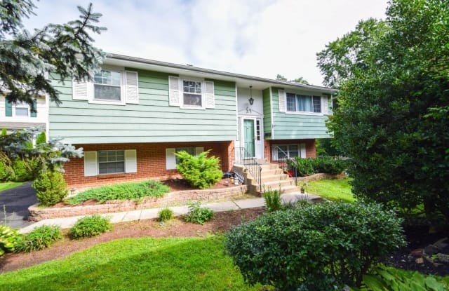 339 LIMEKILN PIKE - 339 Limekiln Pike, Glenside, PA 19038