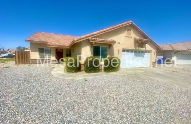 16038 Knoll View Cir - 16038 Knoll View Circle, Victorville, CA 92395