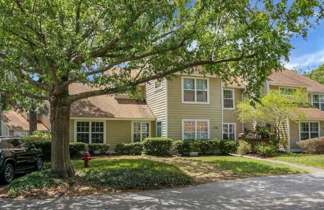 1044 Planters Place