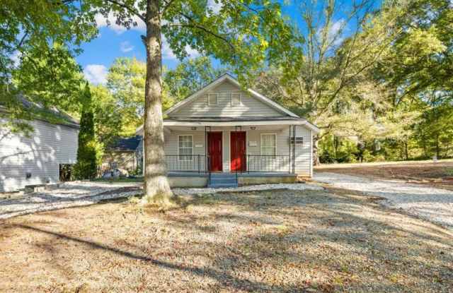 532 East Iredell Avenue