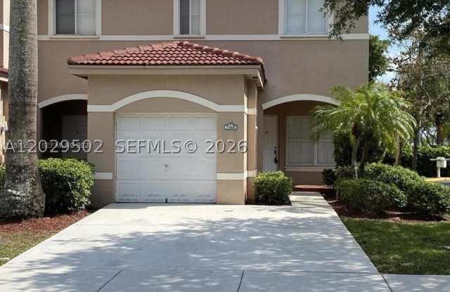 7980 S Southwood Cir