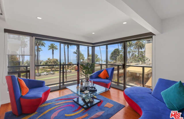 Photo of 833 OCEAN AVE