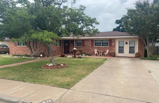 1514 E 13th St - 1514 East 13th Street, Odessa, TX 79761