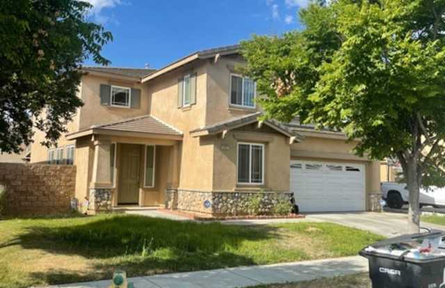 4695 Shasta Blue Ln