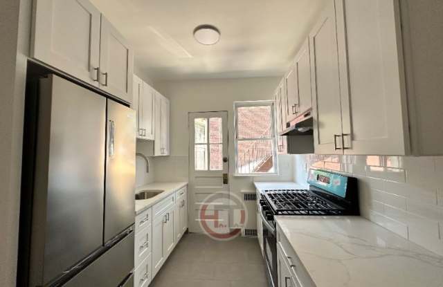 3155 Schuyler Pl 2