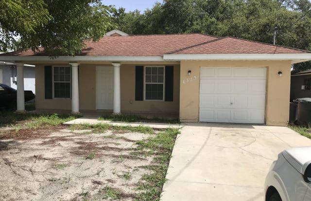 4313 Ballard Rd - 4313 Ballard Road, Fort Myers, FL 33905