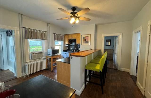 35 Brewer Street unit: 1