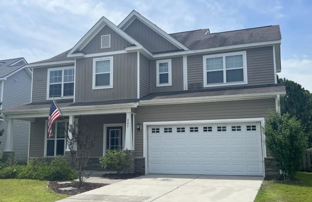 207 Admiral Court - 207 Admiral Court, Onslow County, NC 28445