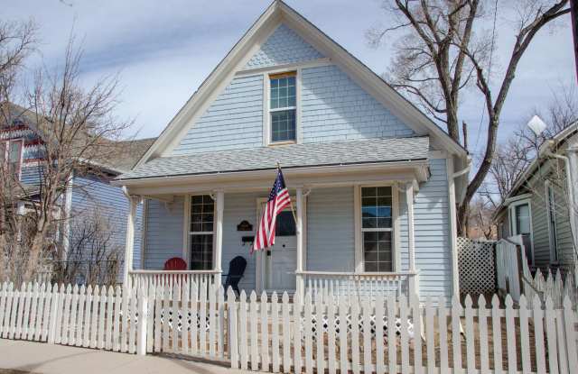 Photo of 2318 West Pikes Peak Avenue