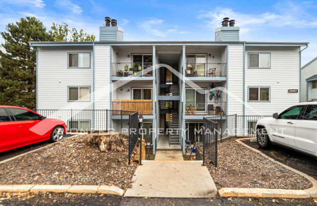 Great Condo with Central AC and Community Pool!