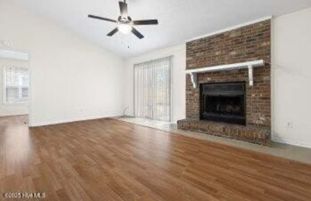 1949 Rolling Ridge Drive