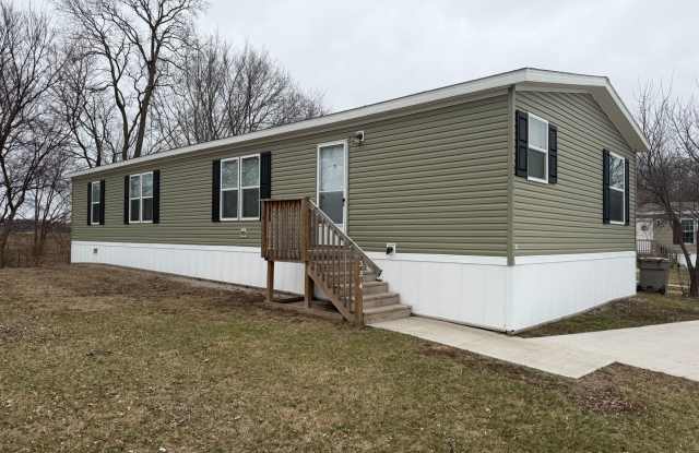 Available now: $1500 | 3 Bedroom 2 Bath | W&D Hookups | Central A/C