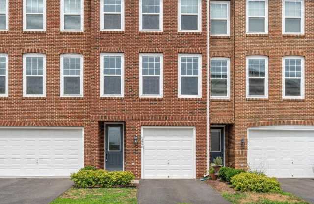 Photo of 42298 LANCASTER WOODS Square