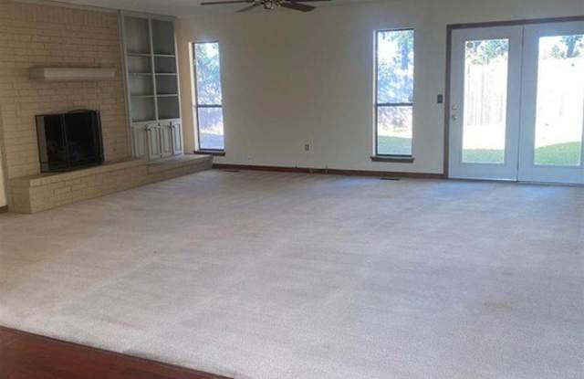 1732 Lionsgate Circle