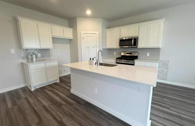 1218 Amistad Loop