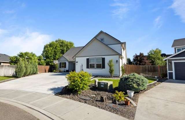 Photo of 617 Esperanza Ct