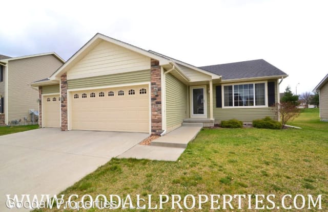238 S 82nd Street - 238 South 82nd Street, West Des Moines, IA 50266