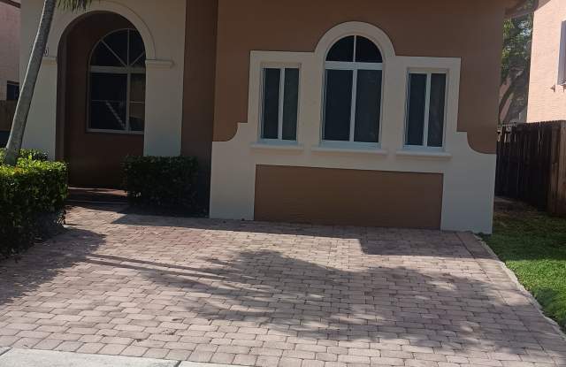 4110 Northeast 11th Drive