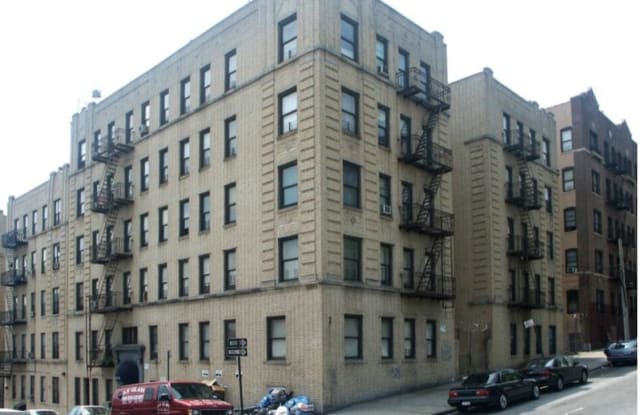 2066 Davidson Ave - 2066 Davidson Avenue, Bronx, NY 10453