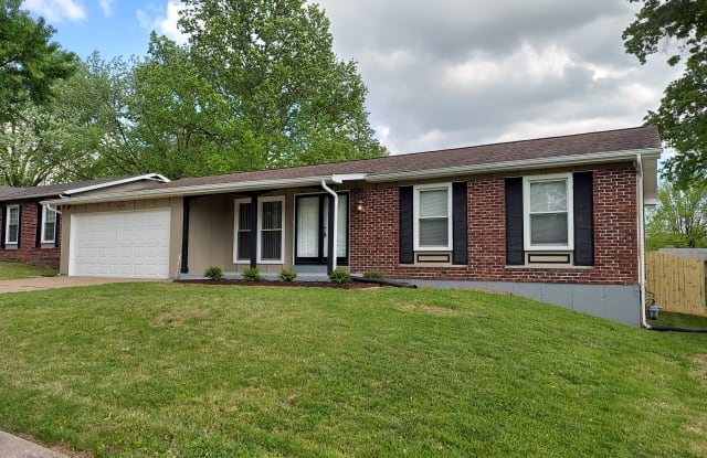 6530 Los Cimas Dr - 6530 Los Cimas Drive, St. Louis County, MO 63033