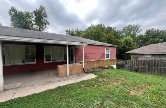 Freshly Updated 2-Bedroom Duplex with One-Level Living!