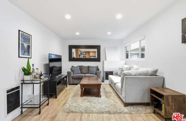 Photo of 1914 Pacific Ave