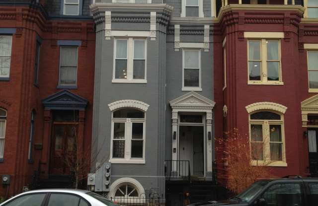 916 S St NW, 1