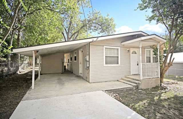 633 South Academy Avenue