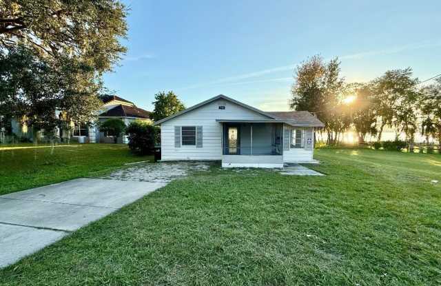 Photo of 715 E SILVER STAR ROAD