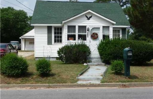 217 Middle Street - 217 Middle Street, Smithfield, VA 23430