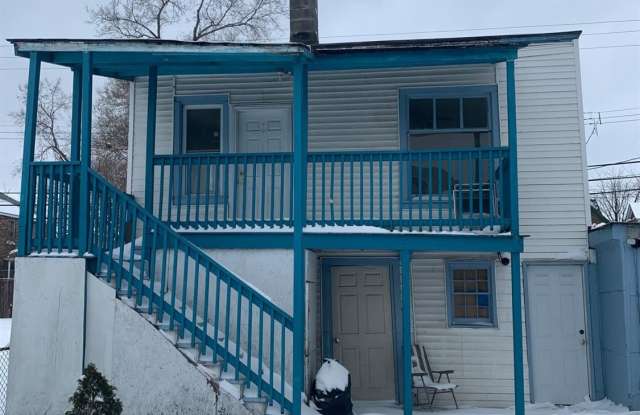 5716 Calumet Avenue unit: 4